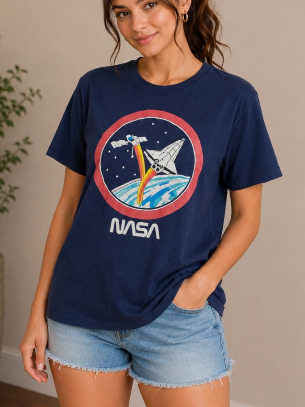 NASA Women’s Navy Blue Space Shuttle Logo Graphic T-Shirt, size Large